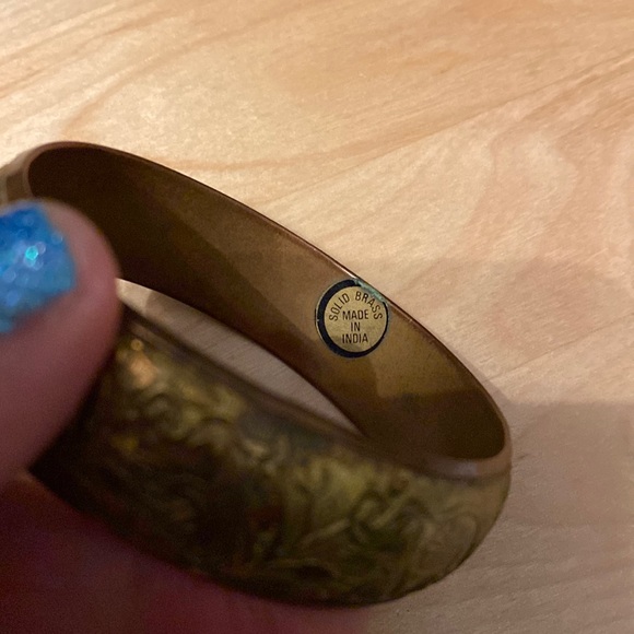 Vintage from India solid Brass Cuff Bracelet Elephant Design 1980s - Picture 5 of 7